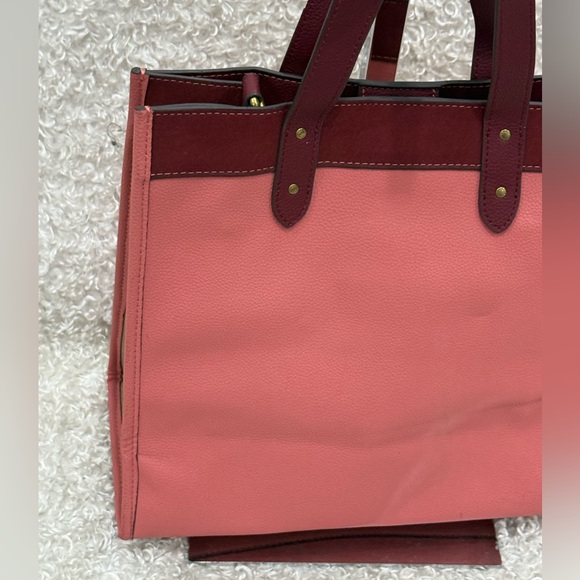 Coach Field Tote 22 Bag - Picture 6 of 16